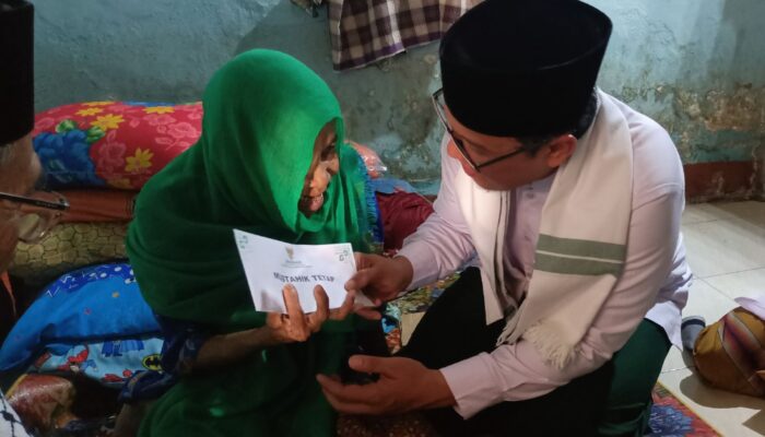 Moment Hari Rahman Rahim BAZNAS NTB Berikan Layanan Kesehatan Dan Santunan Mustahik Tetap