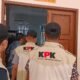Beraking News Kantor Bupati Digeledah Penyidik KPK 